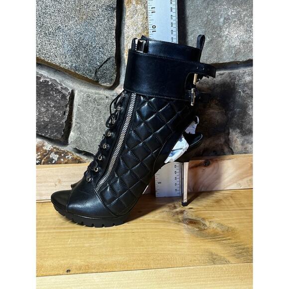 Michael Kors Women's Teagan Boot Heel. Quilted.Lace up shoe.Leather w/ box. Sz 8 - Picture 11 of 12